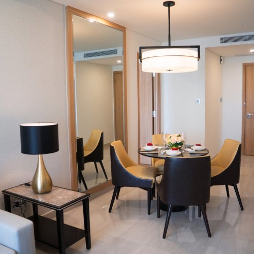 dining-area-comfortable-studio-flat-hotel-room-scaled.jpg